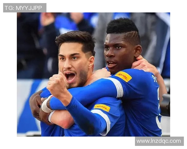 莫火车与沙尔克的激烈对决揭示了德甲赛场的竞争魅力与球队实力的较量