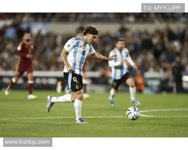 梅西的传奇之路：从阿根廷小镇到足球世界的巅峰之旅